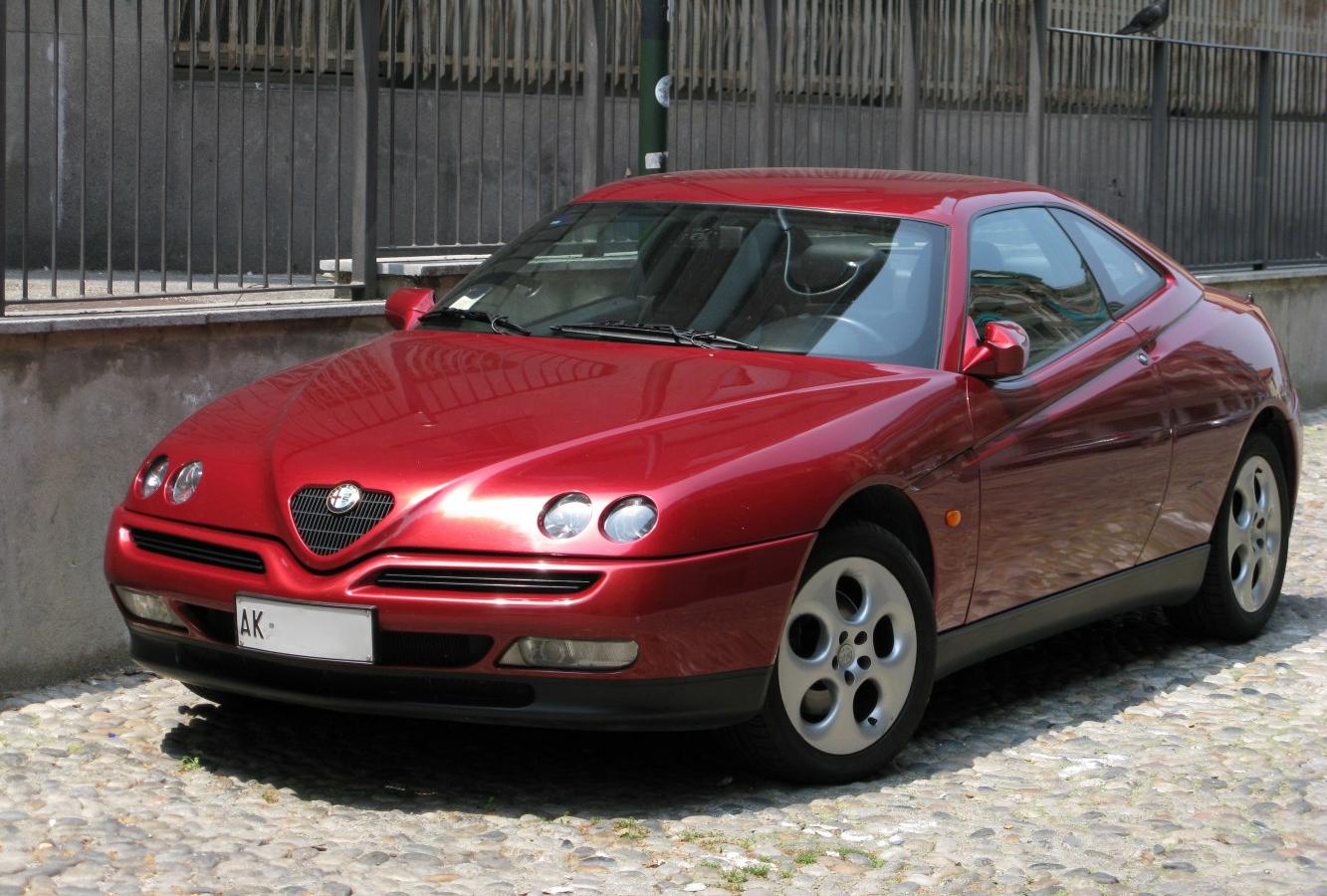 Alfa Romeo GTV (916)