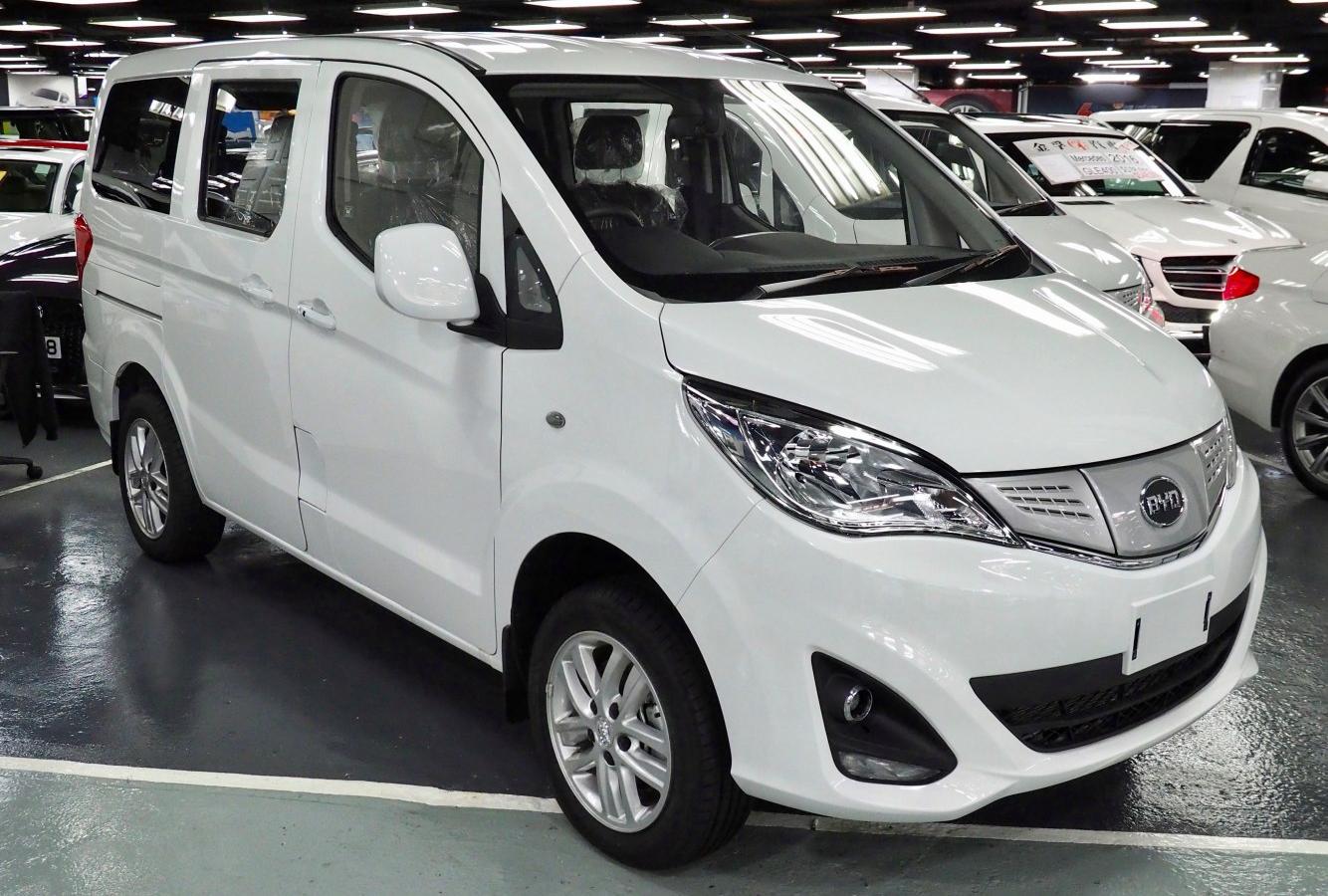 BYD T3