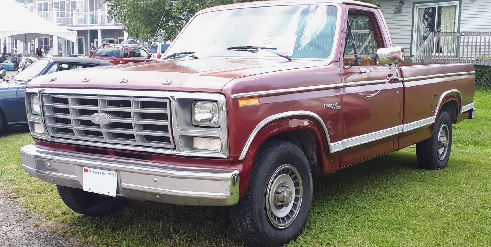 Ford F-Series F-100 VII Regular Cab