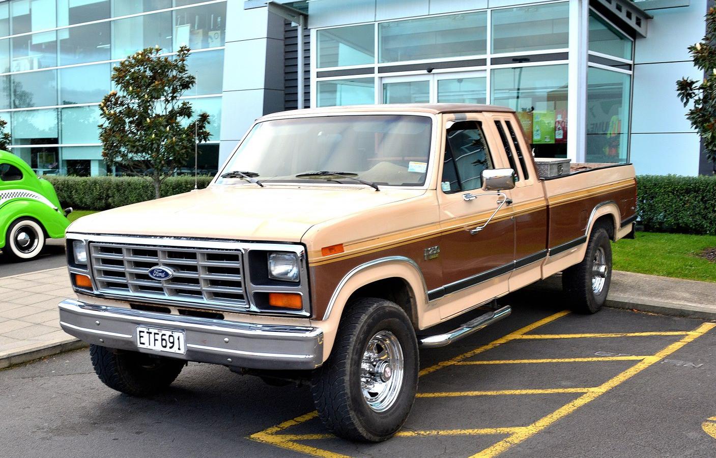 Ford F-Series F-250 VII SuperCab