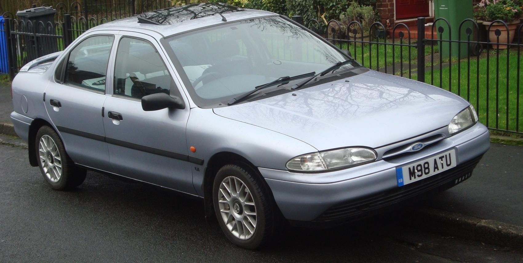 Ford Mondeo I Sedan