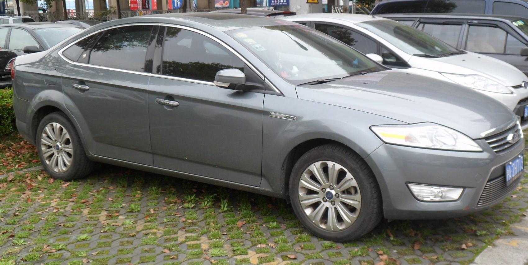 Ford Mondeo III Sedan