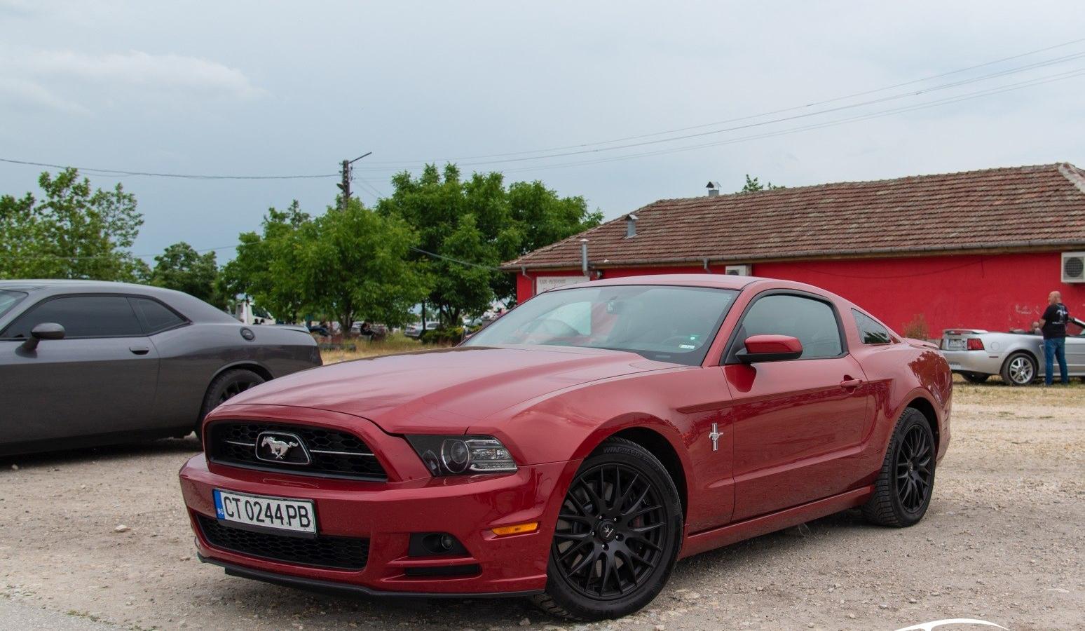 Ford Mustang V (facelift 2012)