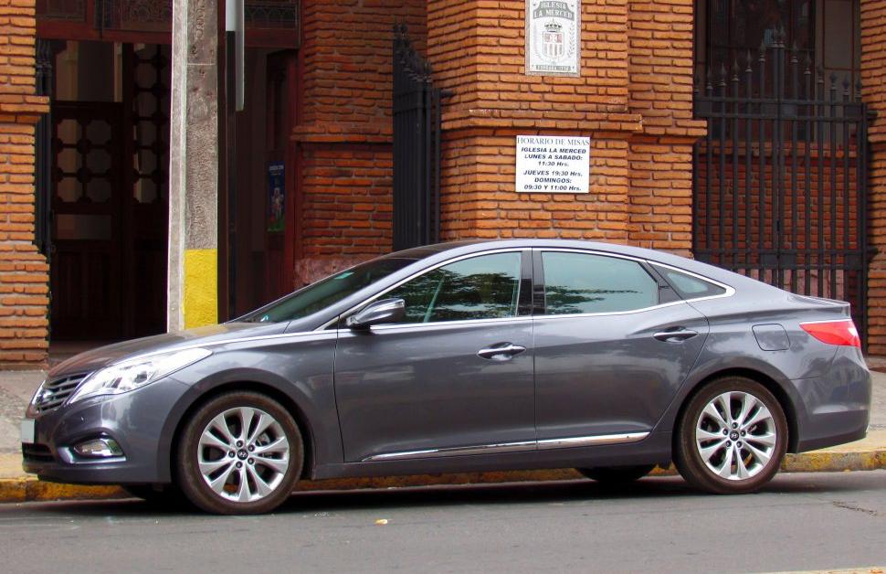 Hyundai Grandeur/Azera V (HG)