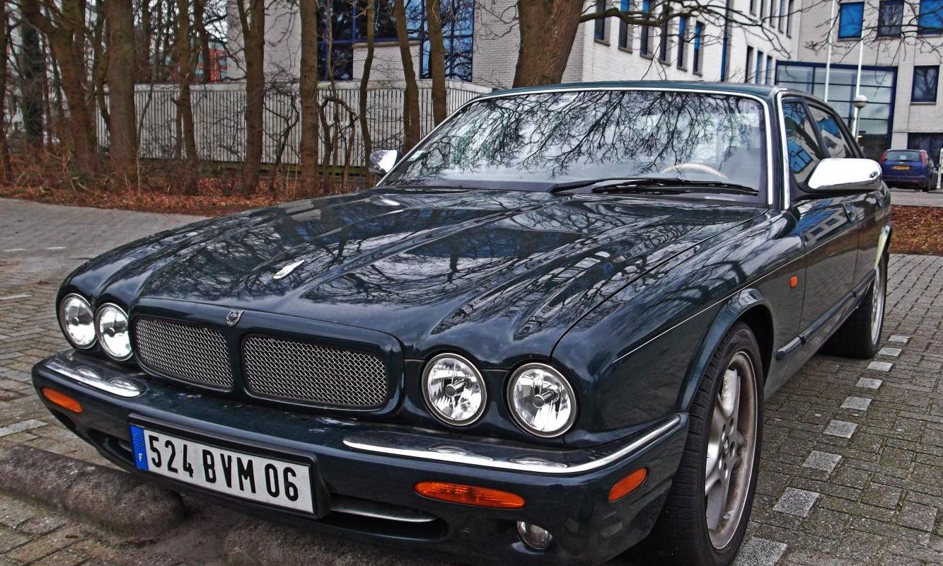 Jaguar XJ (X308)