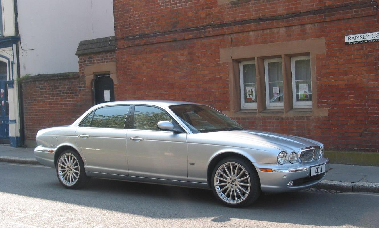 Jaguar XJ (X350)