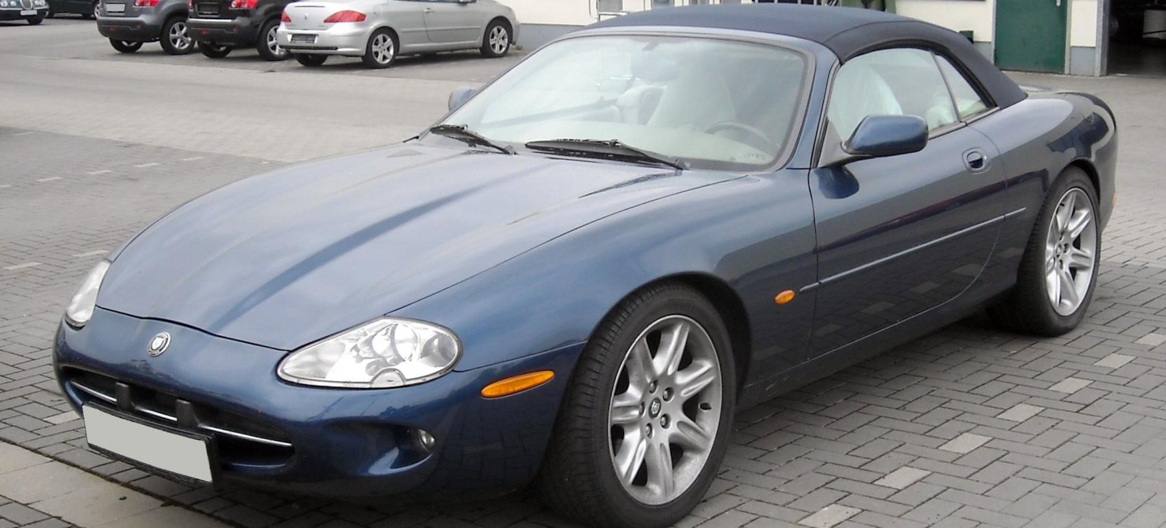 Jaguar XK Convertible (X100)