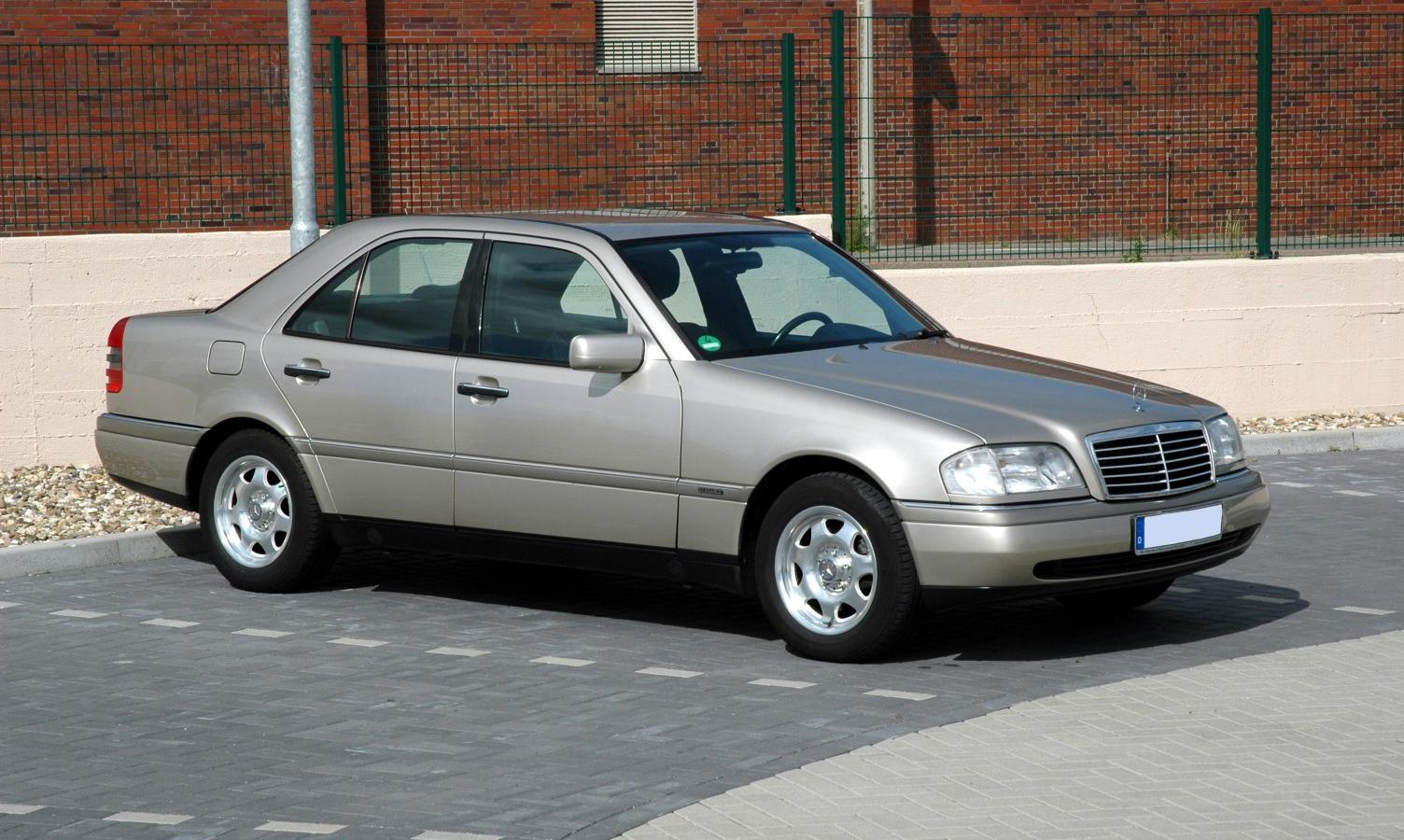 Mercedes-Benz C-Serisi (W202)