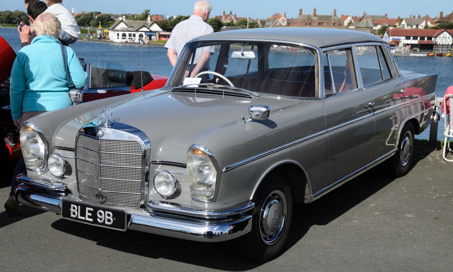 Mercedes-Benz Fintail (W112)