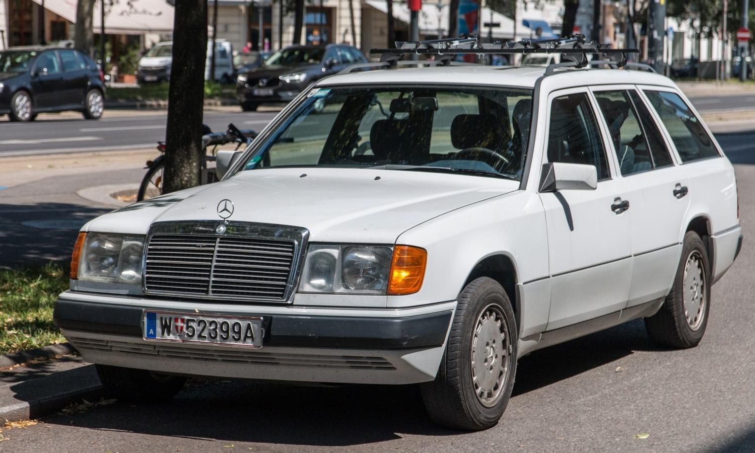 Mercedes-Benz S124 (facelift 1989)