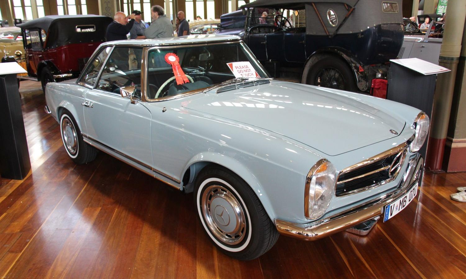 Mercedes-Benz SL Coupe (W113)