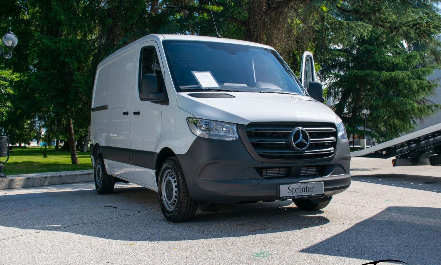 Mercedes-Benz Sprinter Panel Van Compact (W907/W910)