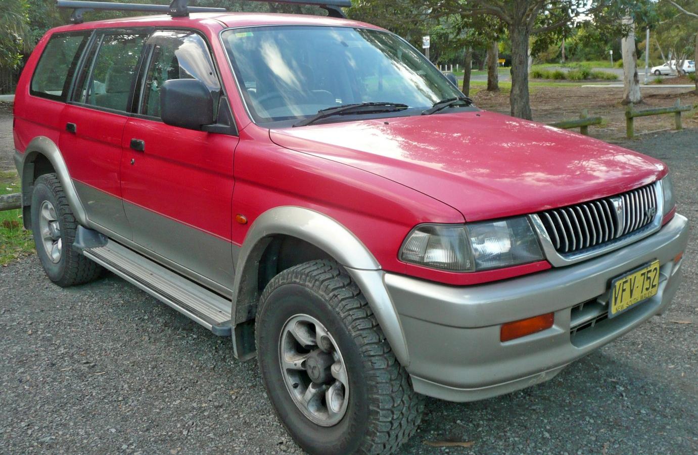 Mitsubishi Challenger (W)