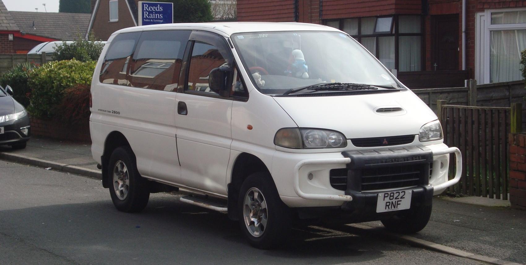 Mitsubishi Delica (L400)