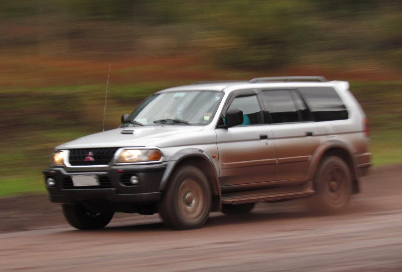 Mitsubishi Montero Sport I