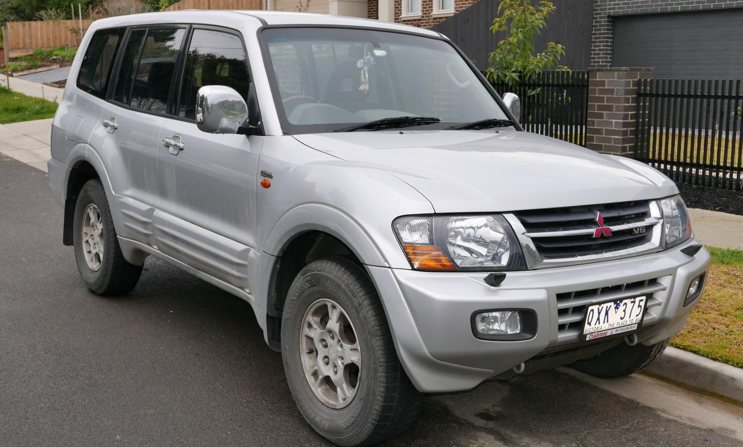 Mitsubishi Pajero III