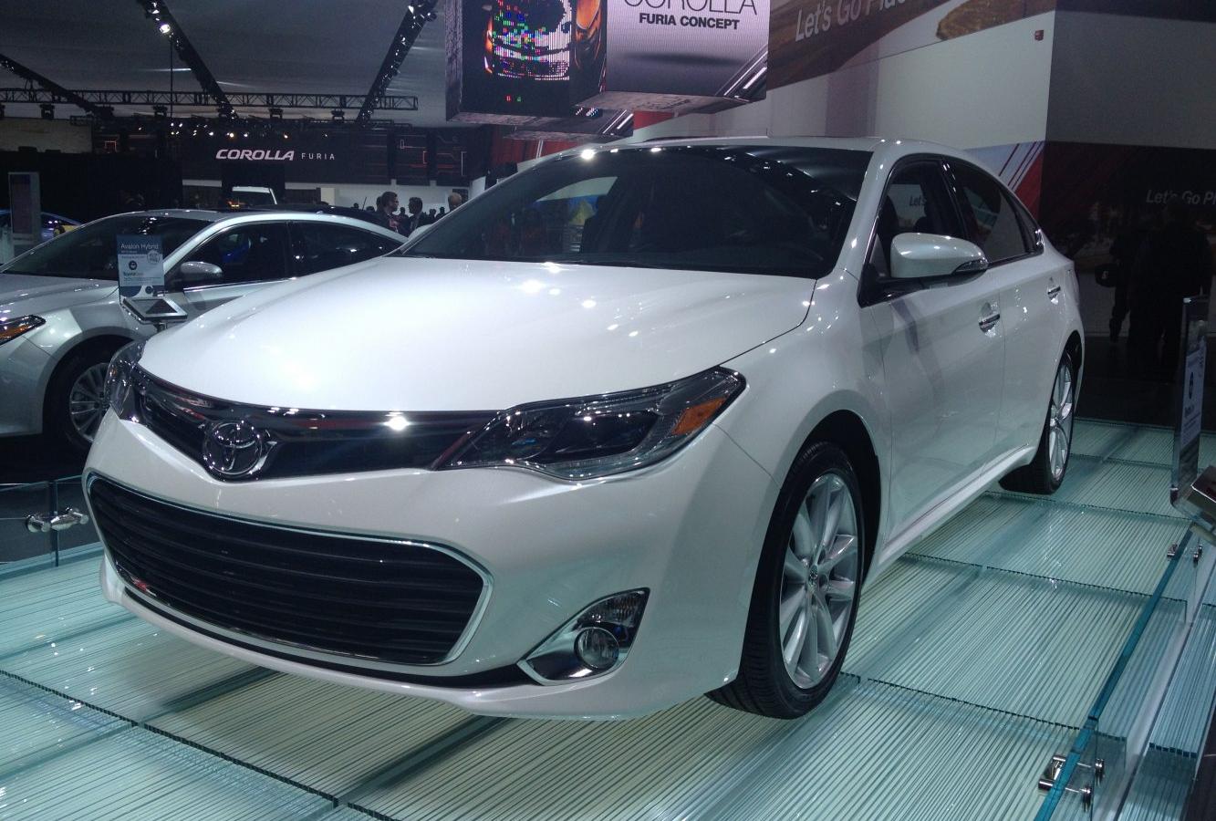 Toyota Avalon IV