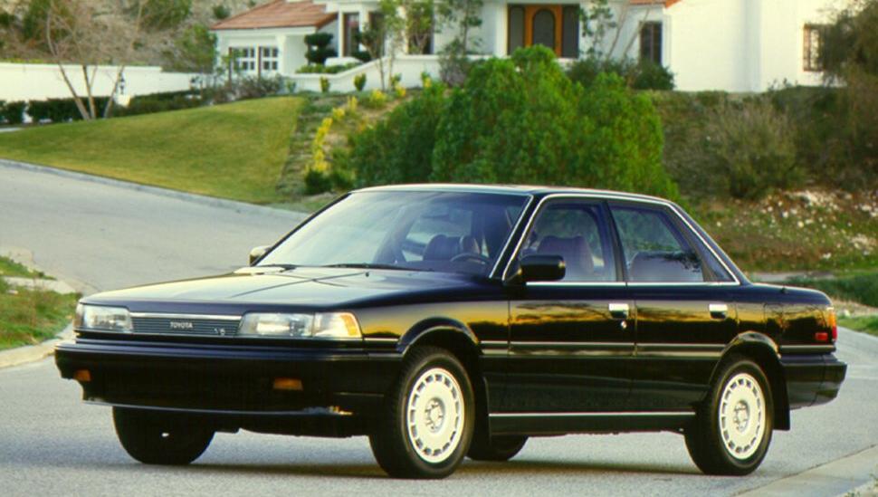 Toyota Camry II (V20)