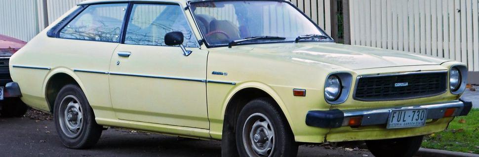 Toyota Corolla Hatch III (E30, E40, E50, E60)