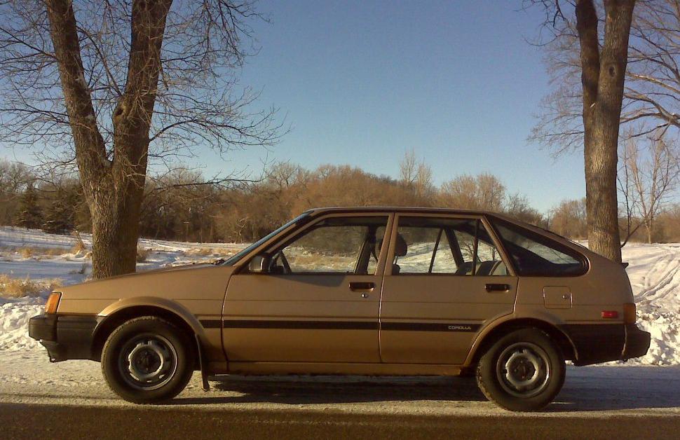 Toyota Corolla Hatch V (E80)