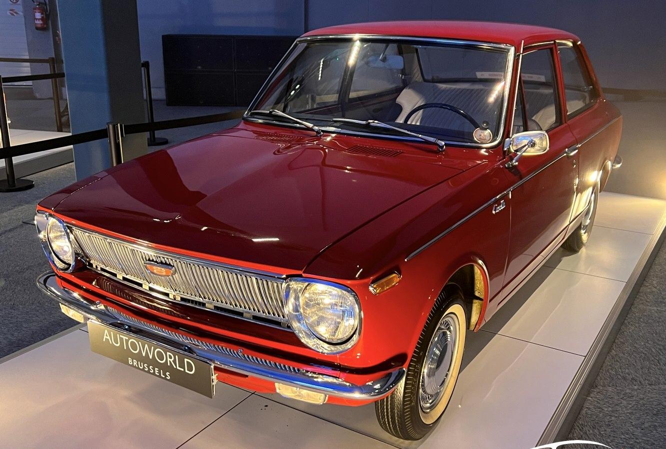 Toyota Corolla I 2-door sedan (E10)