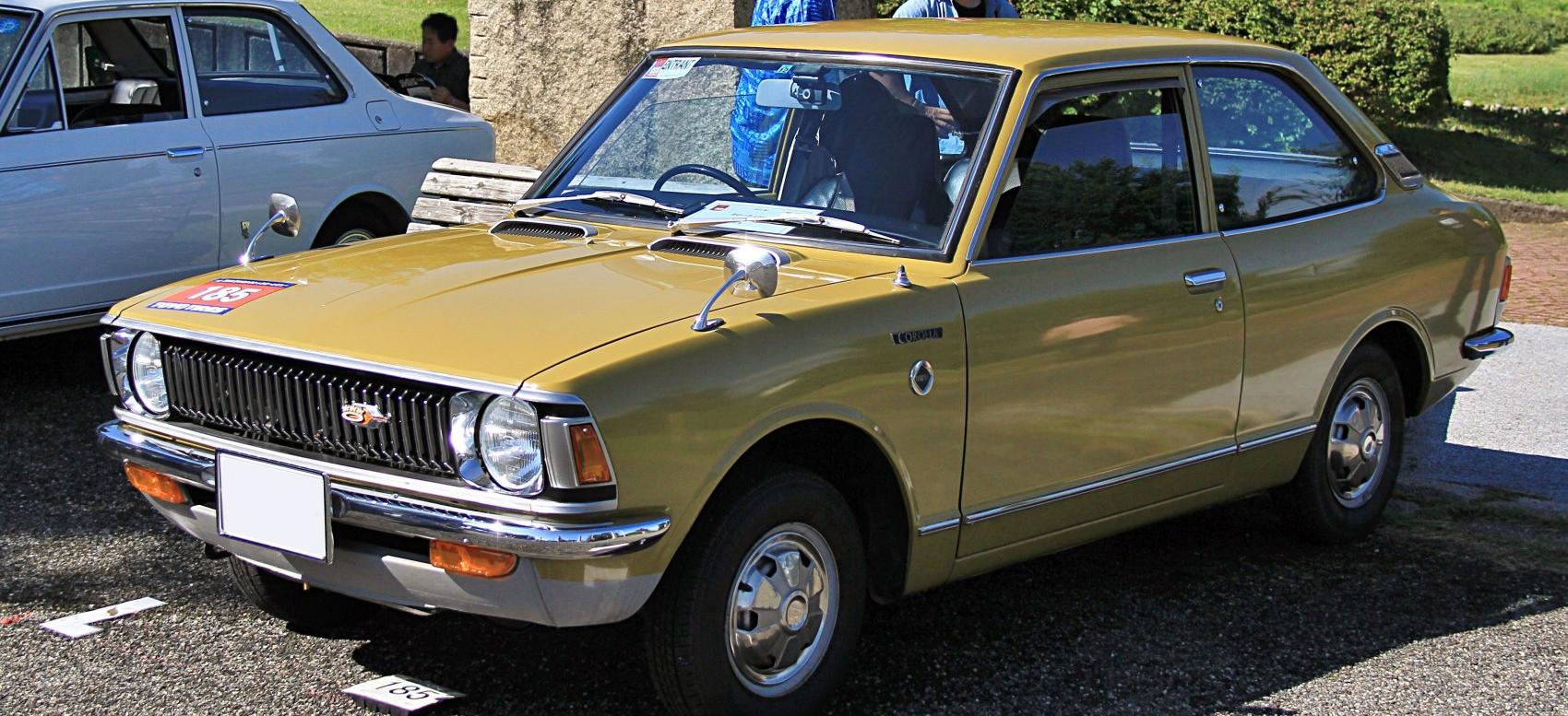 Toyota Corolla II 2-door sedan (E20)
