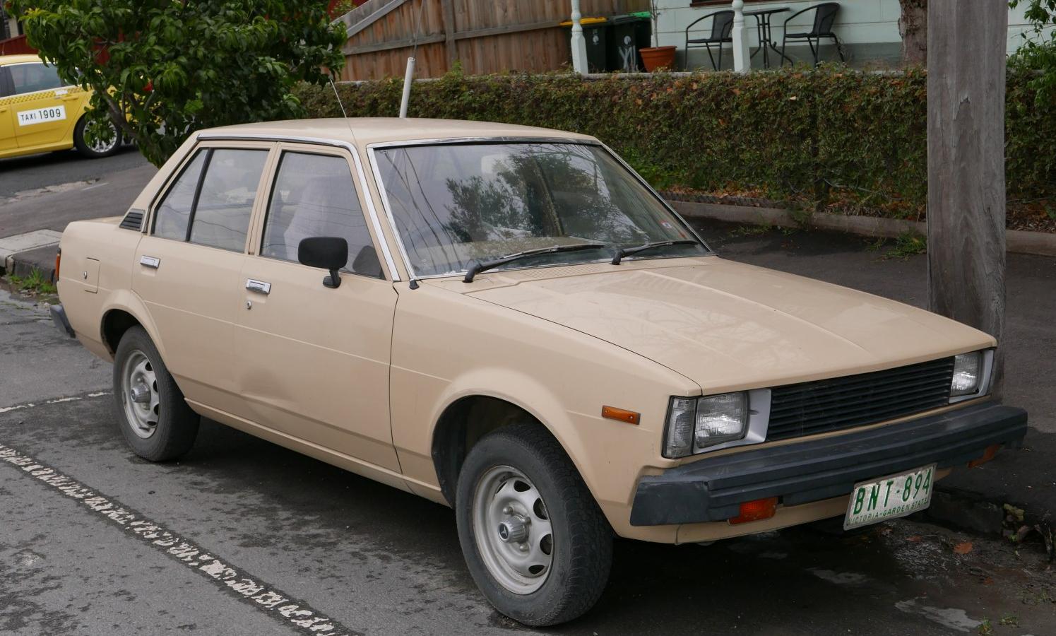Toyota Corolla IV (E70)