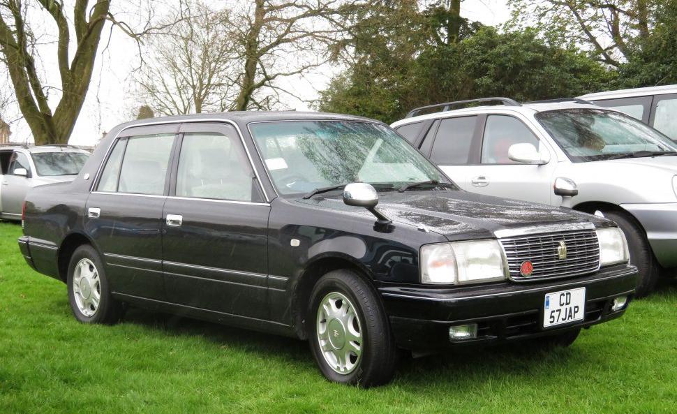 Toyota Crown Saloon (XS10)