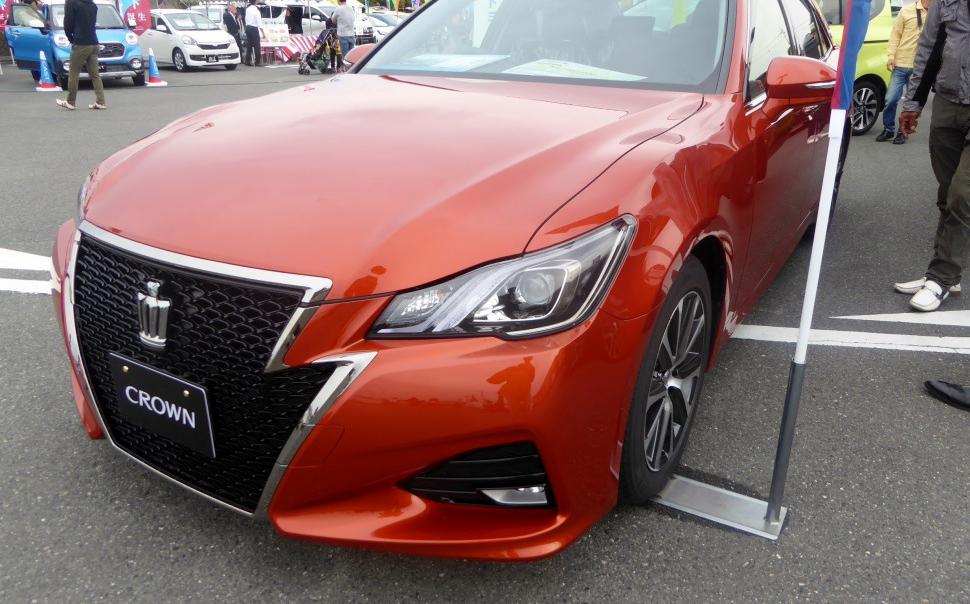 Toyota Crown XIV Athlete (S210, facelift 2016)