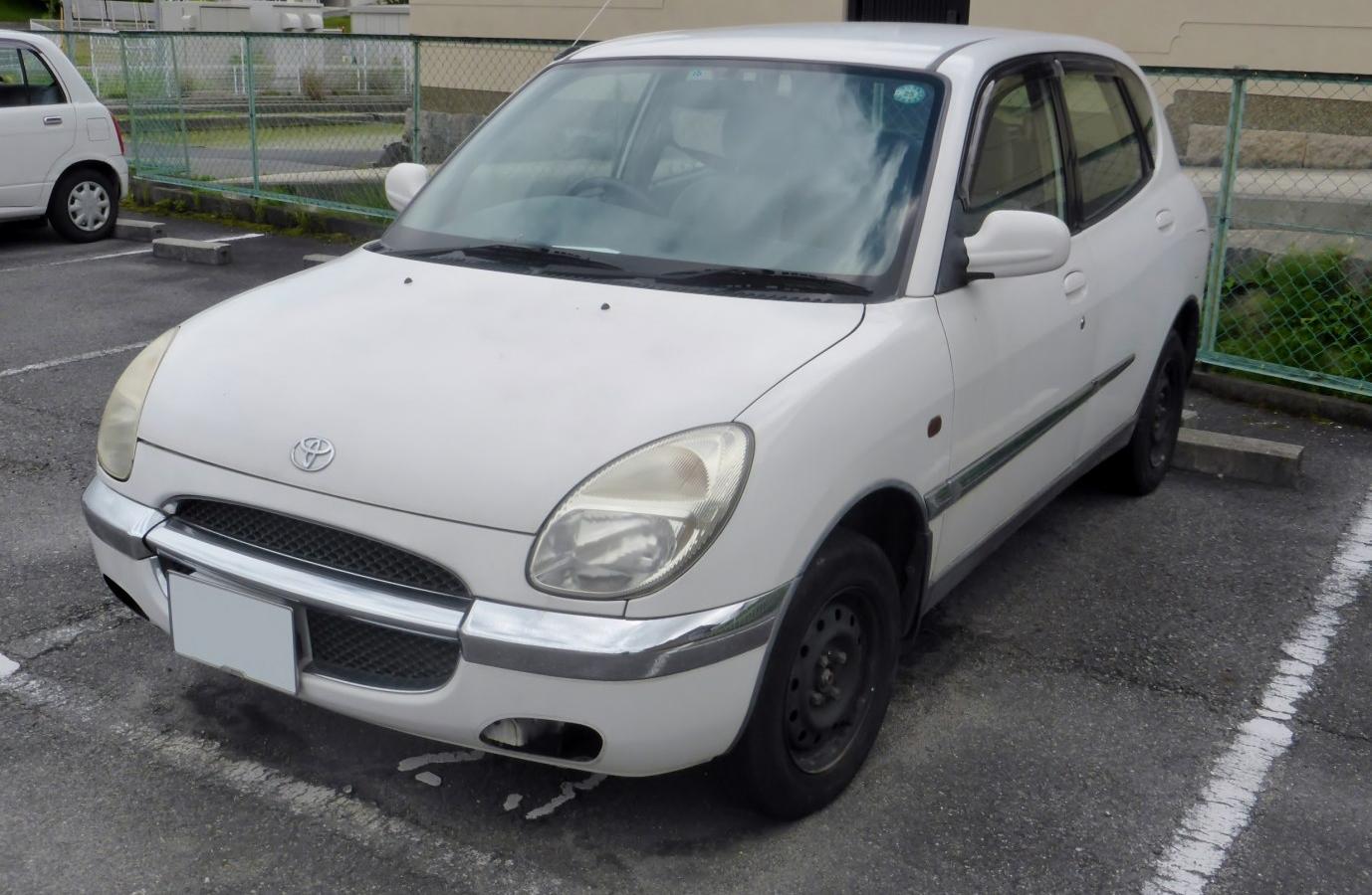 Toyota Duet (M10)