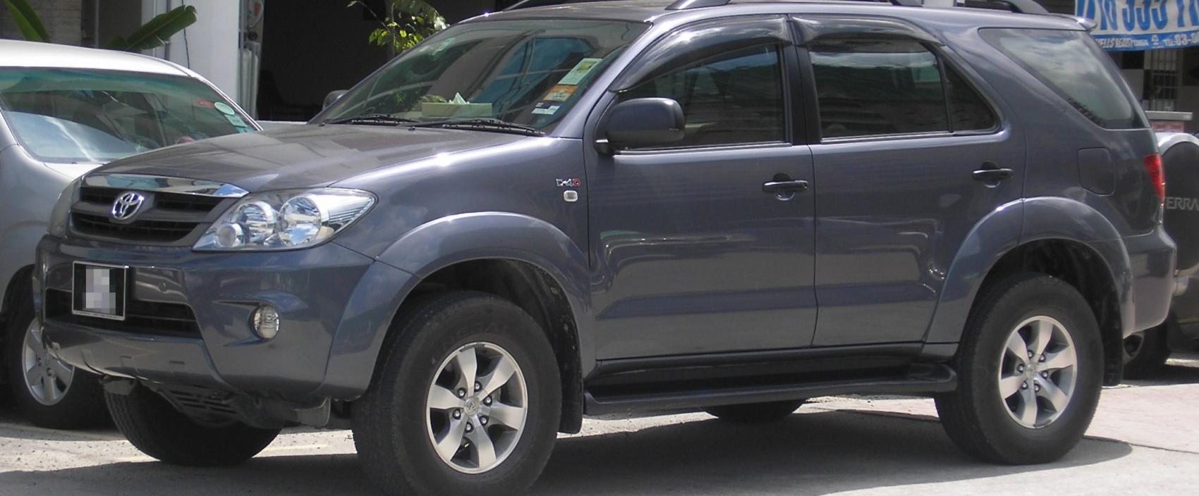 Toyota Fortuner I