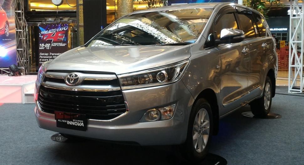 Toyota Kijang Innova II