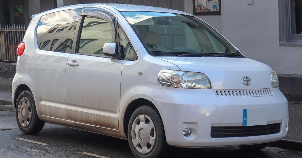 Toyota Porte I