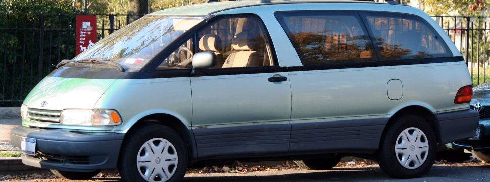 Toyota Previa (CR)