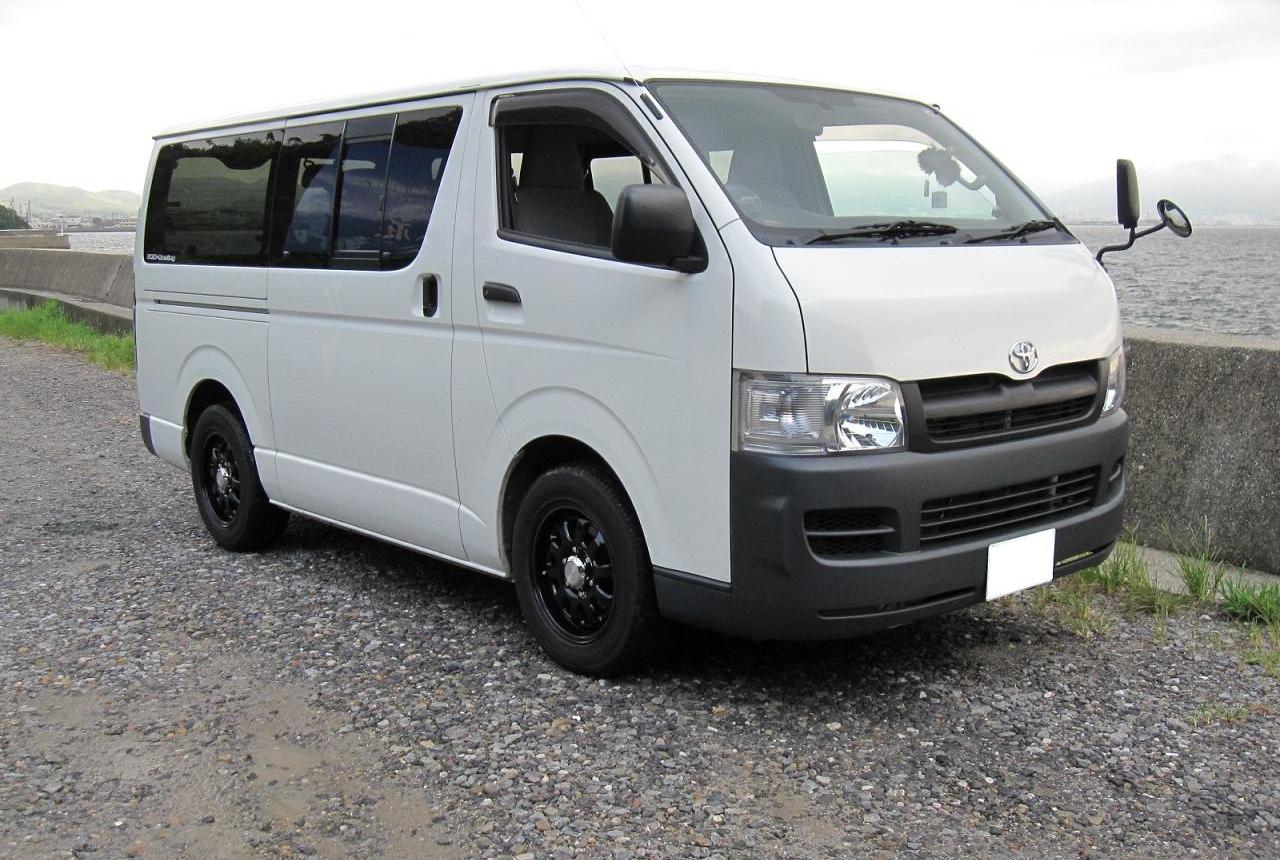 Toyota Regius Ace (H200)