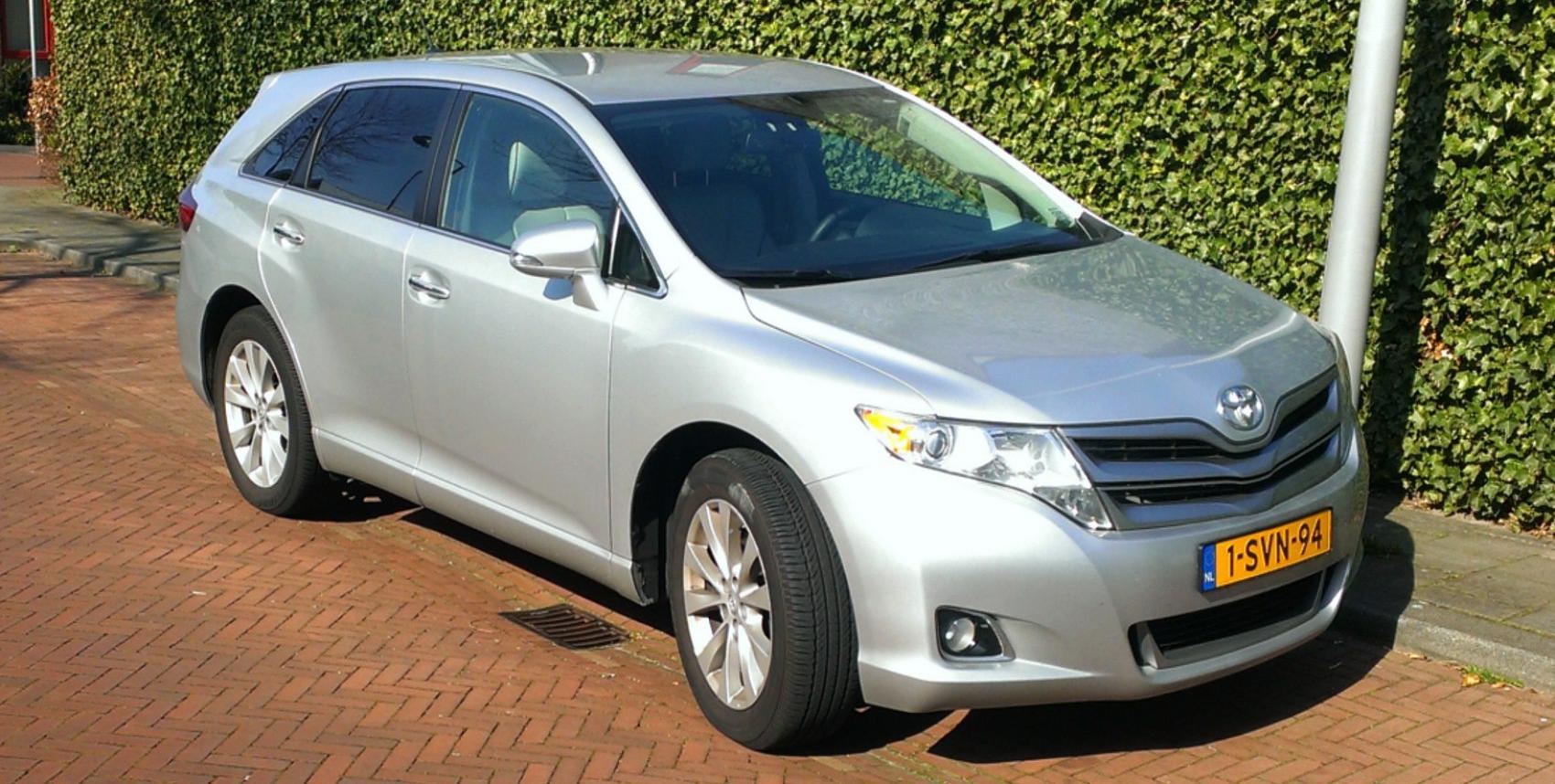Toyota Venza I (AV10, facelift 2012)