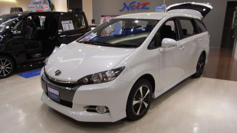 Toyota Wish II (facelift 2012)