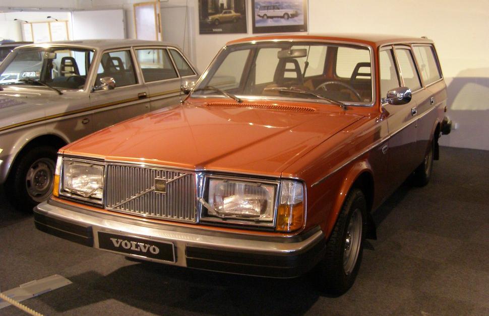 Volvo 260 Combi (P265)