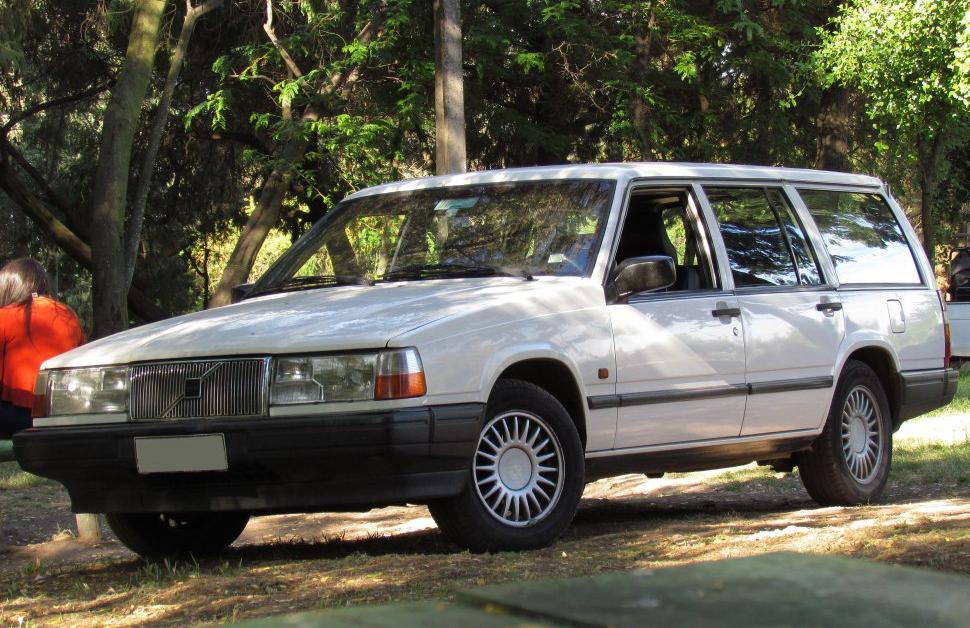 Volvo 940 Combi (945)