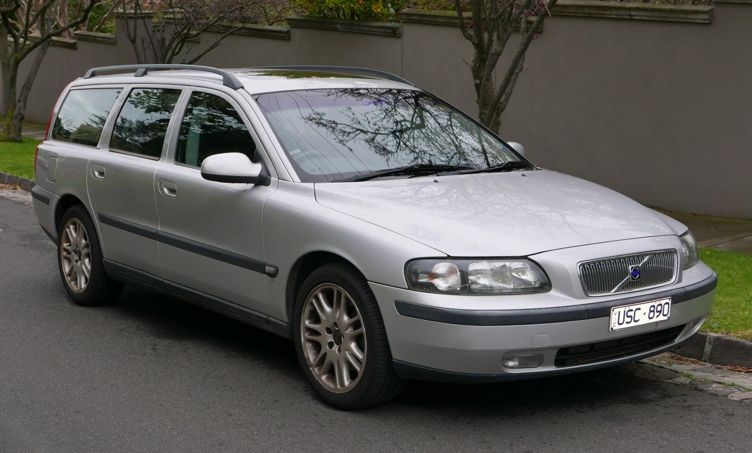 Volvo V70 II
