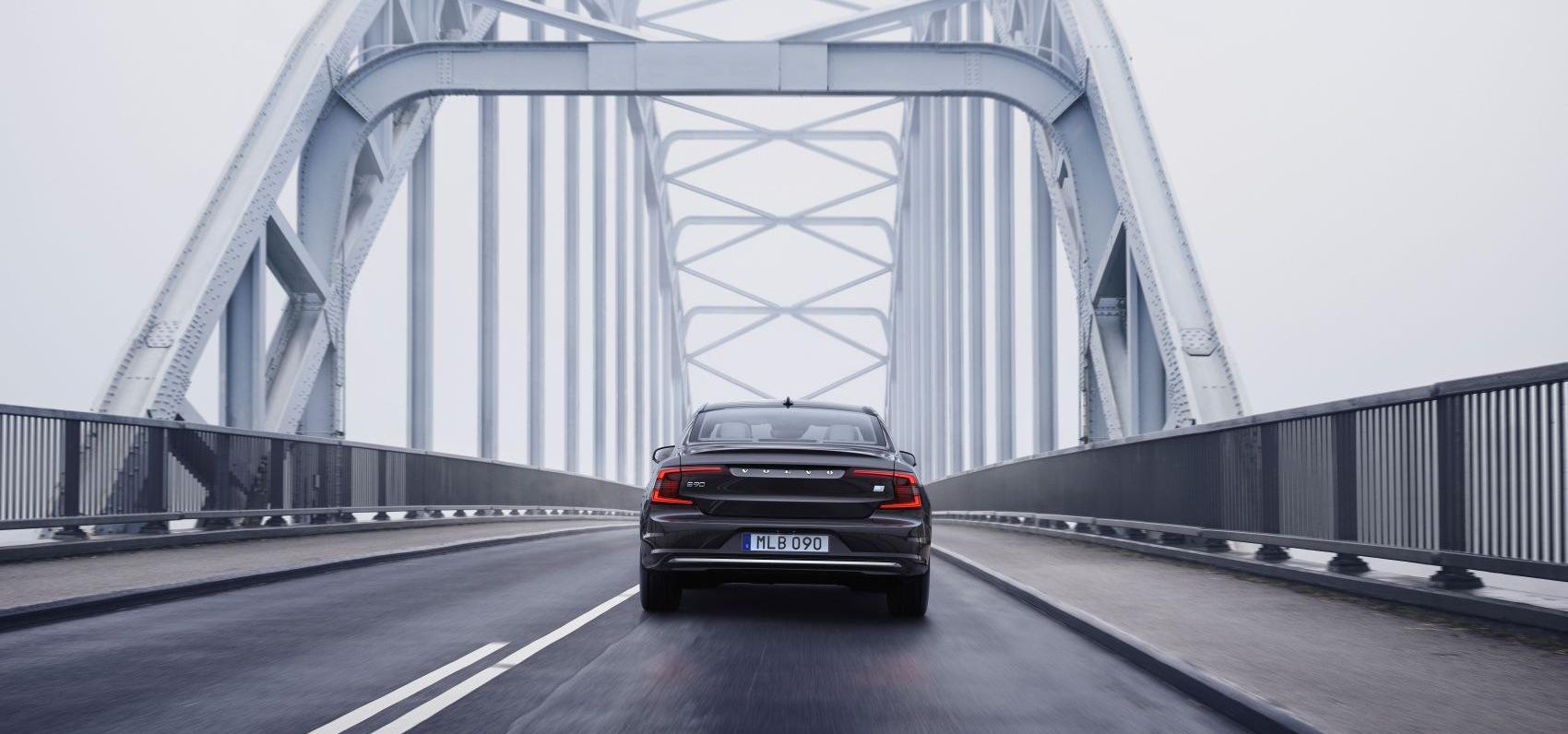 S90