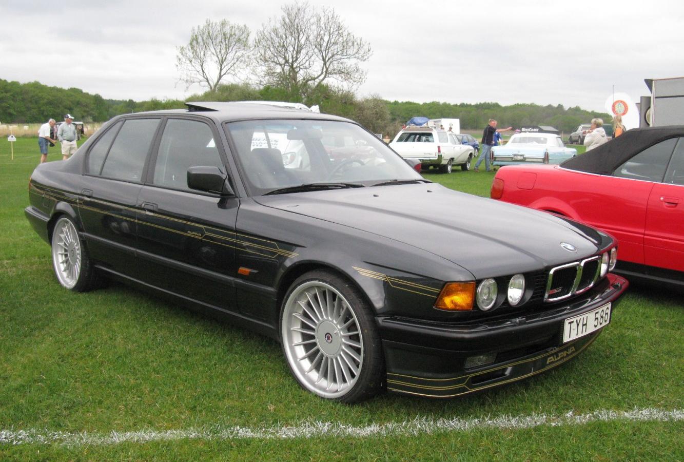 Alpina B12 (E32)