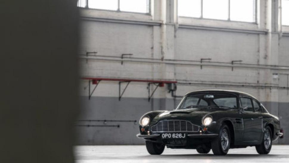 Aston Martin DB6