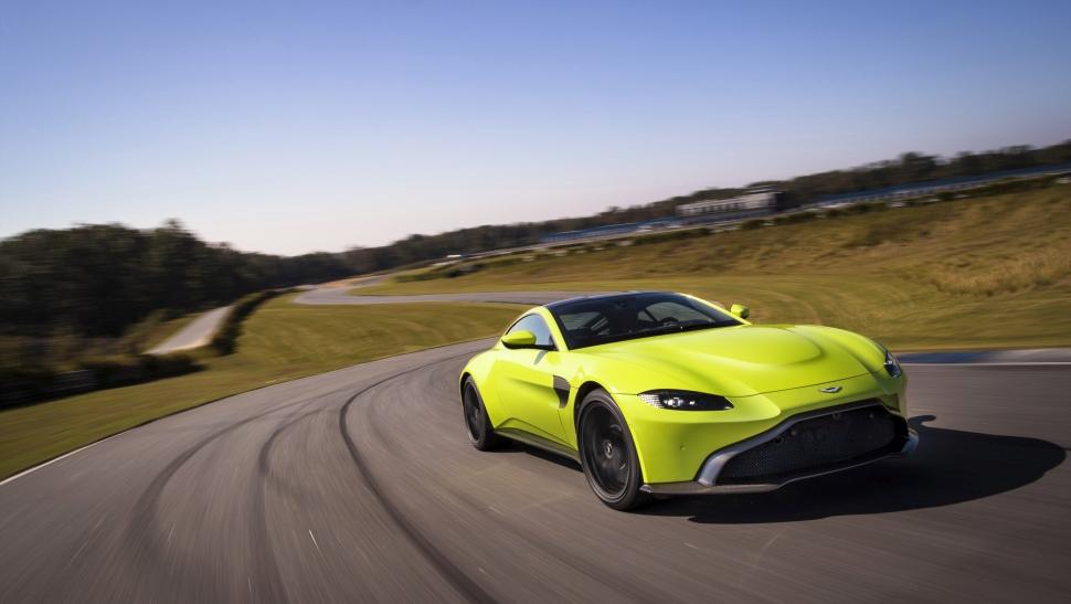 Aston Martin V8 Vantage (2018)