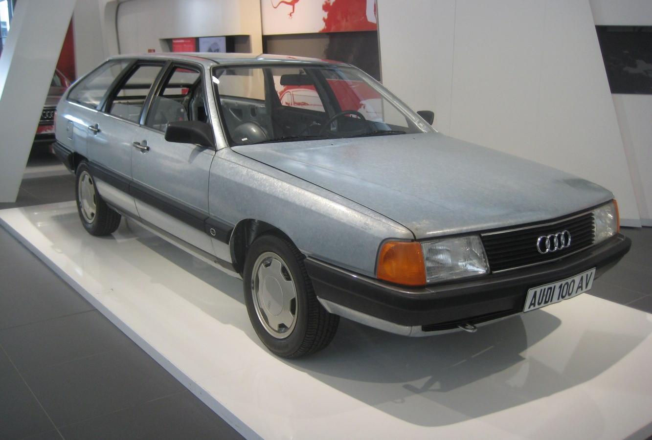 Audi 100 Avant (C3, Typ 44, 44Q)
