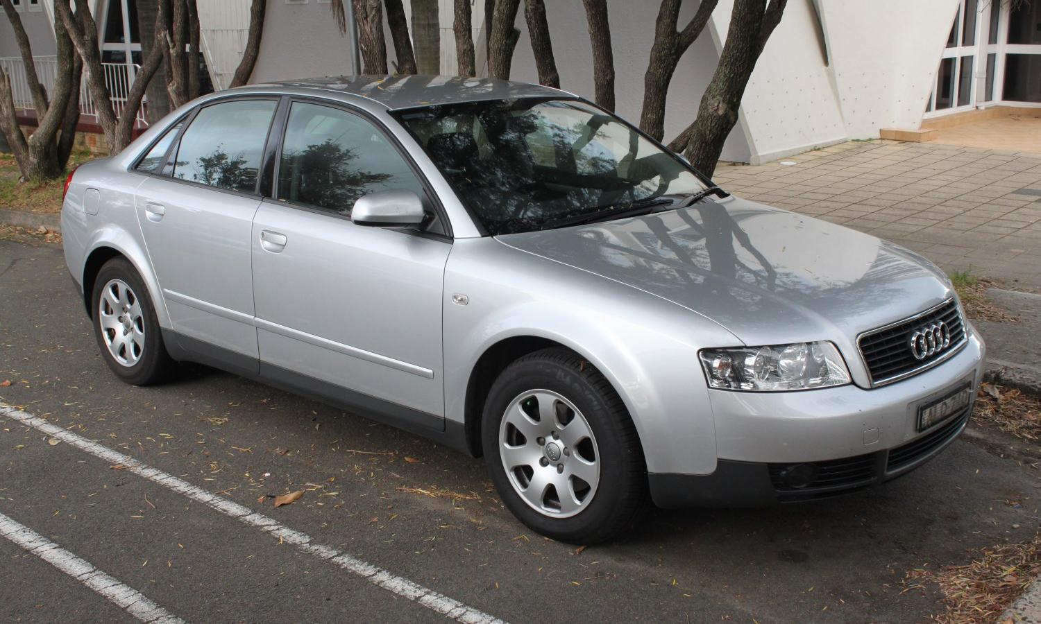 Audi A4 (B6 8E)
