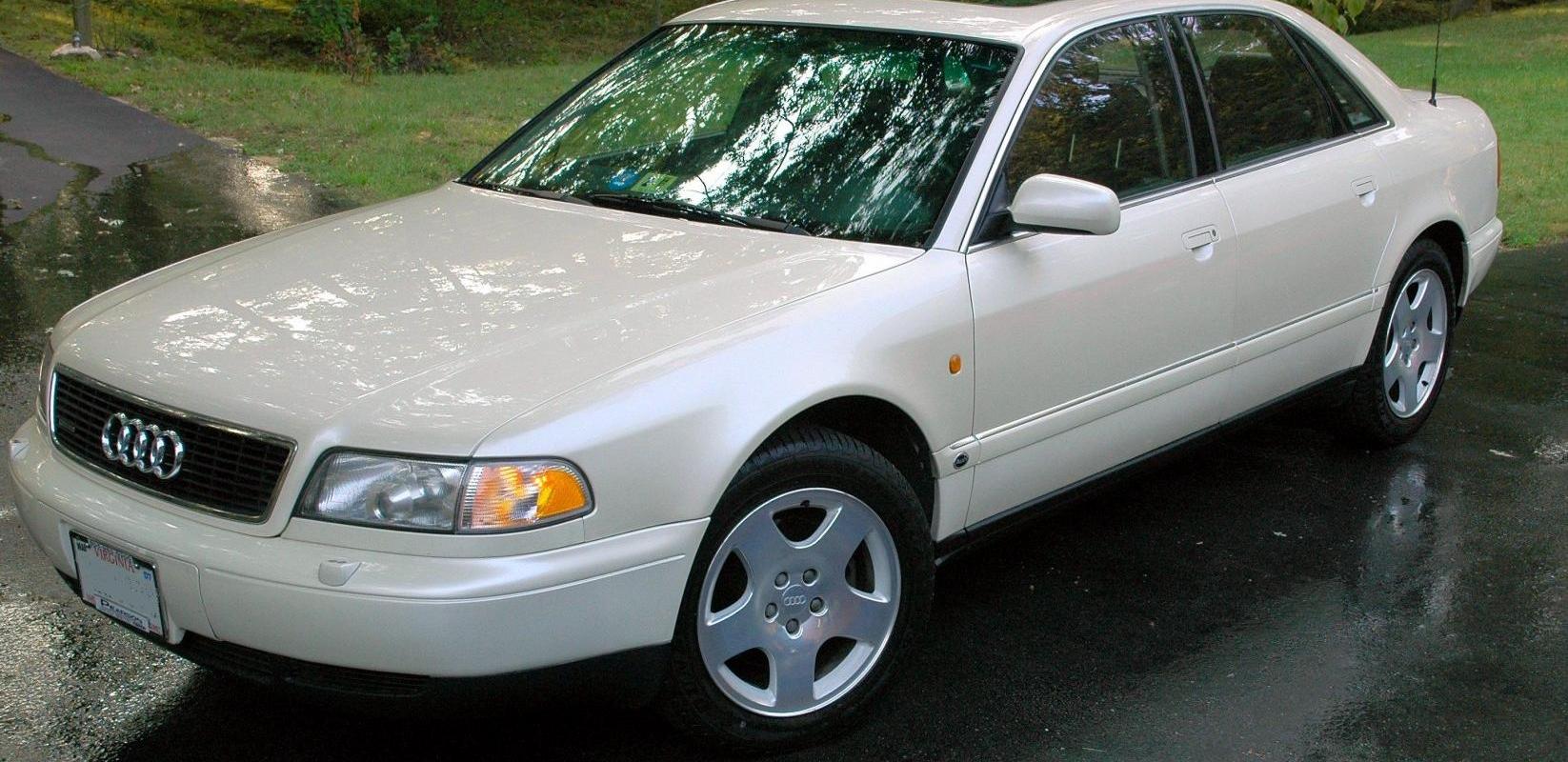 Audi A8 (D2, 4D)