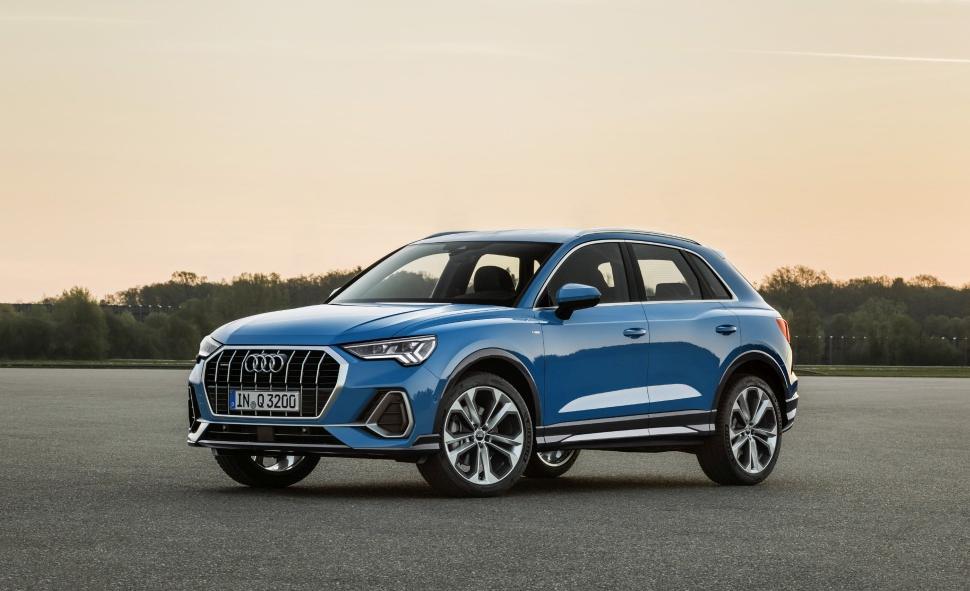 Audi Q3 (F3)