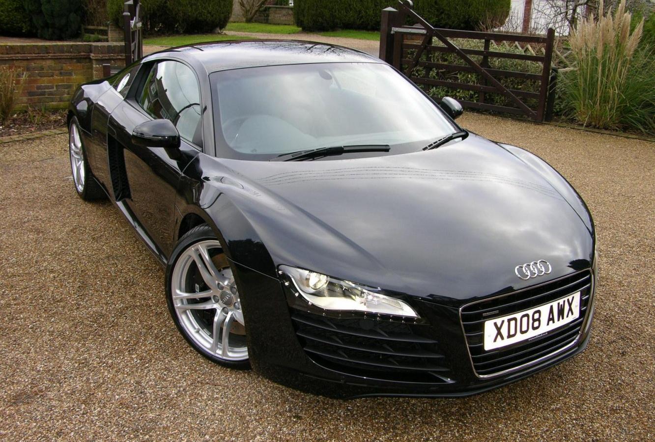 Audi R8 Coupe (42)