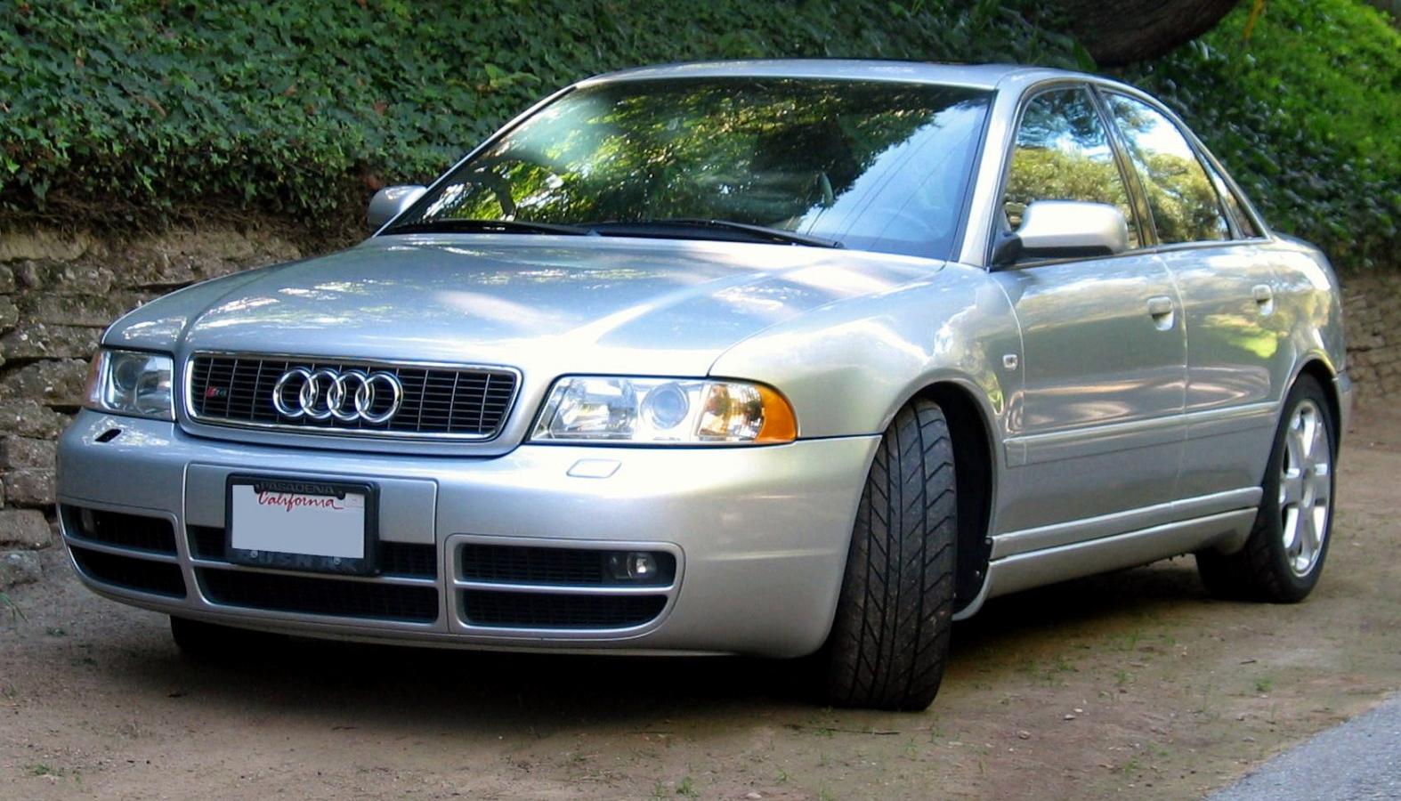 Audi S4 (8D,B5)